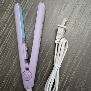 LUVME Hair Straightener Mini. Portable, Light, Compact. Use To Straighten/ Curl
